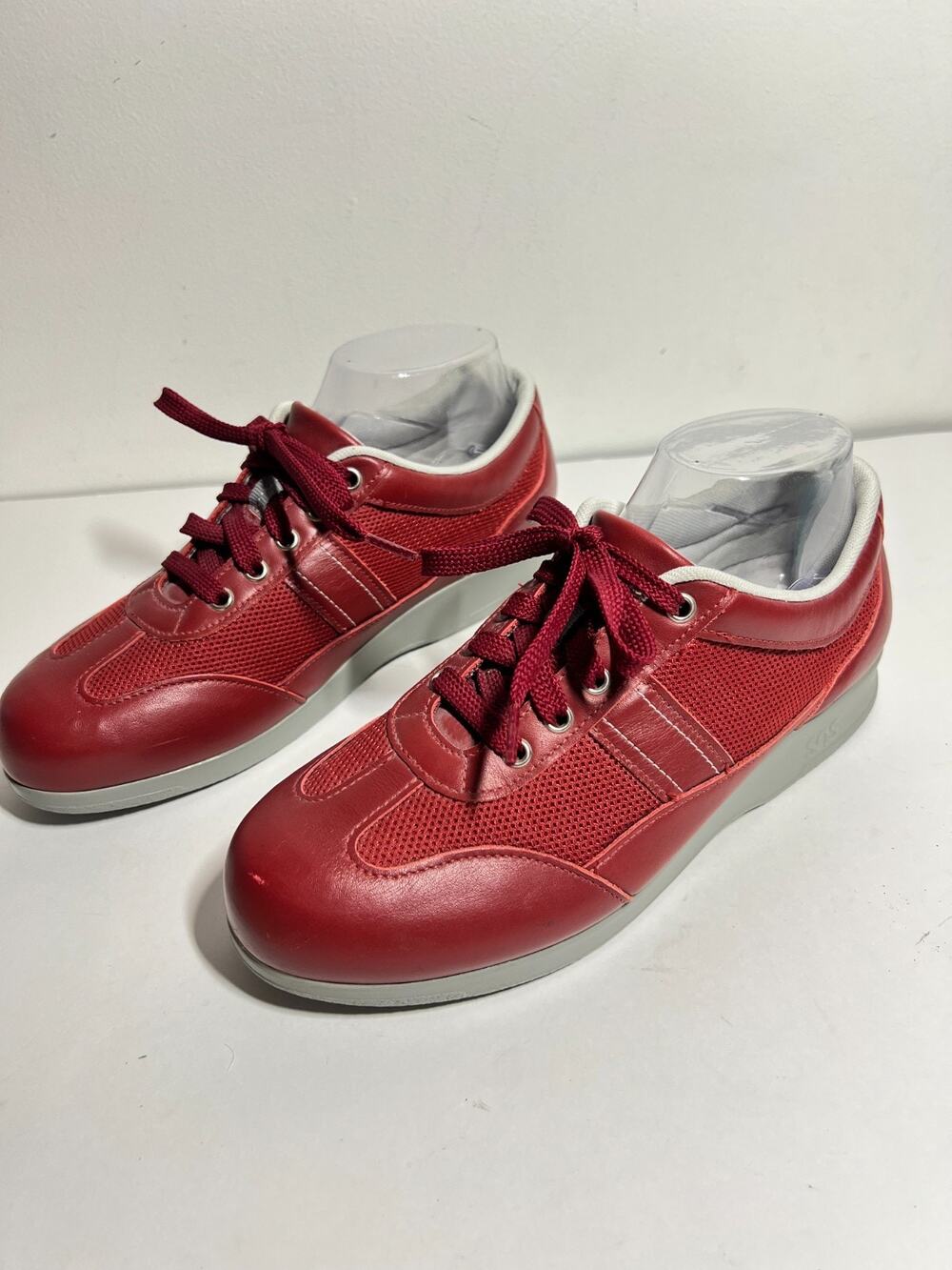 SAS Women's EUC Red Leather FT Mesh Walking Comfort Sneaker Shoe 8 M
